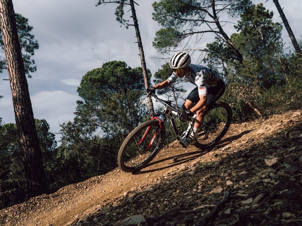 Everything you need to know about Canyon's new Lux World Cup | BikeRadar