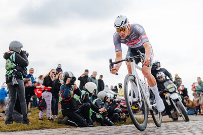 2025_EVT_Aeroad_CFR_Paris-Roubaix Race Alpecin Deceuninck_x_ALL_19.jpg