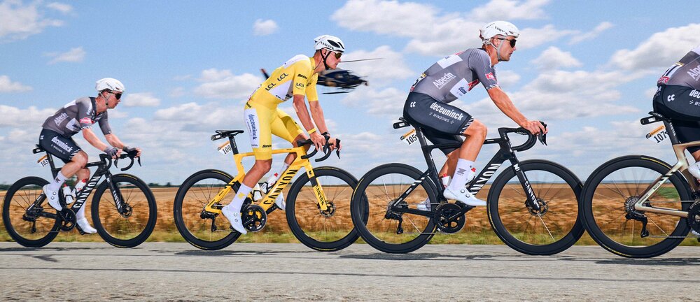 2025_BRA_TDF Yellow_Aeroad_Web_Homepage_01_3840x1660_ALL.jpg