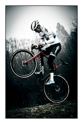 CANYON - MVDP bunny hop, Inflite