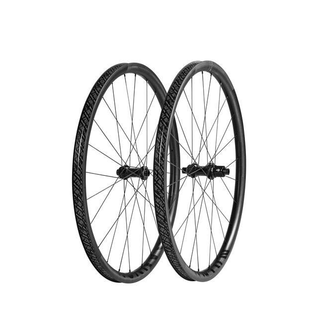 2025_full_Gear-COM_Canyon-Gravel-Wheelset-GR30-CF_10014610_-_set-as_jpg.jpg