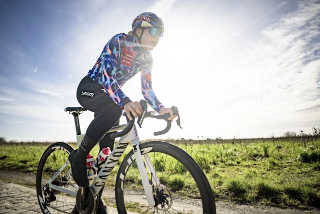 kramon_260301_Canyon_Backstedt_01161