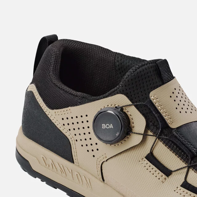 2026_top-2_Apparel_CAYN-Canyon-Loamr-Clip-MTB-shoe_9102452_BG_bootie-construction