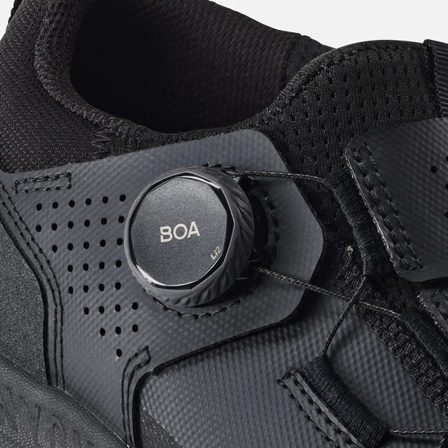 2026_top-3_Apparel_CAYN-Canyon-Loamr-Clip-MTB-shoe_9102452_BK_boa-dial