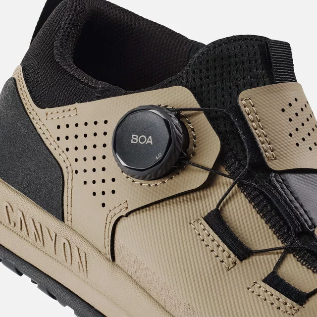 2026_top-3_Apparel_CAYN-Canyon-Loamr-Clip-MTB-shoe_9102452_BG_boa-dial