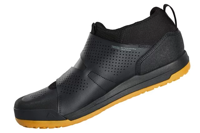 2026_alt-1_Apparel_CAYN-Canyon-Loamr-Clip-MTB-shoe_9102452_BK_medial-view