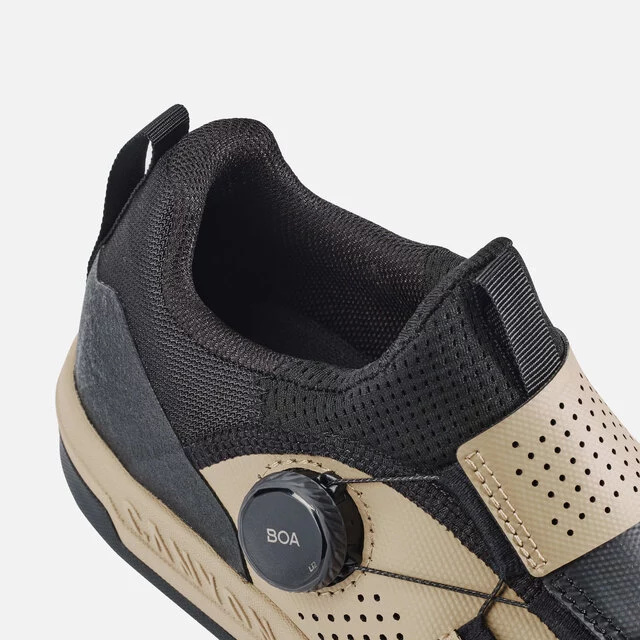 2026_top-2_Apparel_CAYN-Canyon-Loamr-Flat-MTB-shoe_9102453_BG_bootie-construction