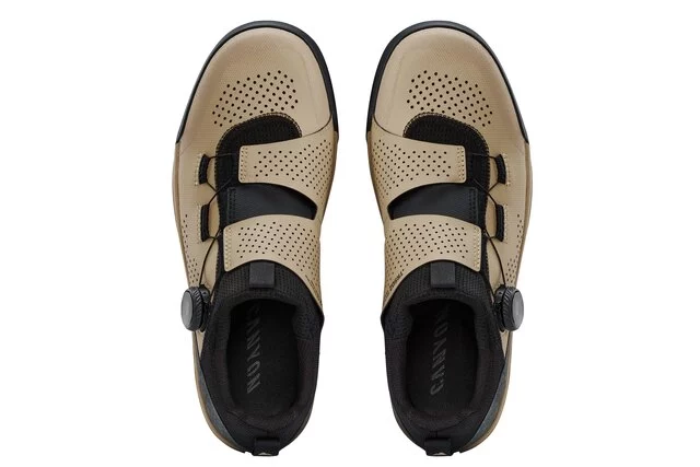 2026_alt-2_Apparel_CAYN-Canyon-Loamr-Flat-MTB-shoe_9102453_BG_top-view-pair