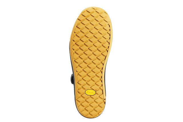 2026_alt-3_Apparel_CAYN-Canyon-Loamr-Flat-MTB-shoe_9102453_BK_bottom-view-single.jpg