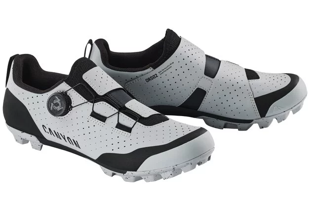 2026_alt-4_Apparel_CAYN-Canyon-Tempr-Off-Road-Shoe_9102451_GY_three-quarter-view-pair