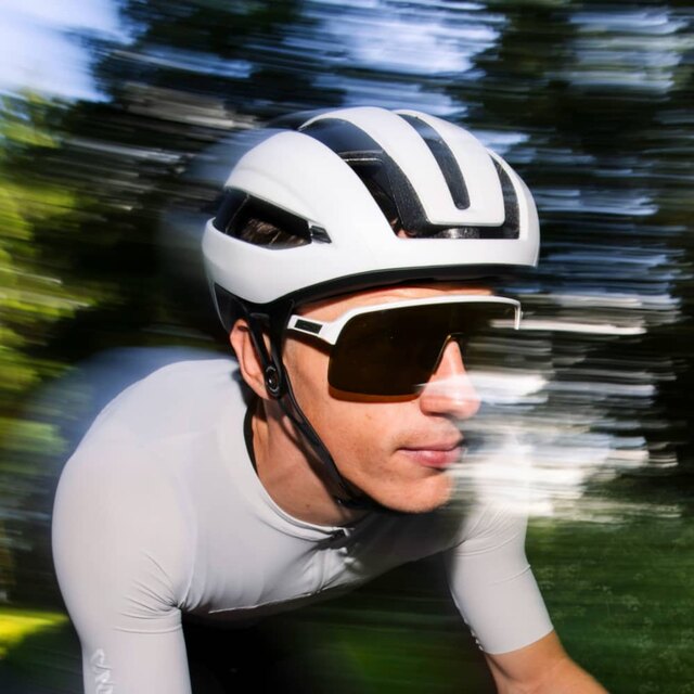 2024_Launch_Product CFR Helmets_Apparel_Web_Homepage_Disruptr_2400x2400_ALL_email_full_square_with_background.jpg