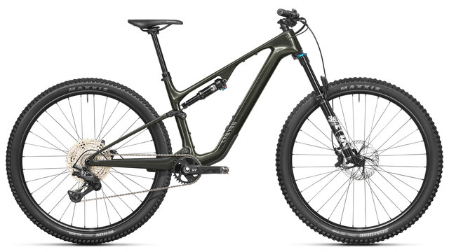 2027_FULL_lux-trail_cf-6_4402_M194_P01.jpg