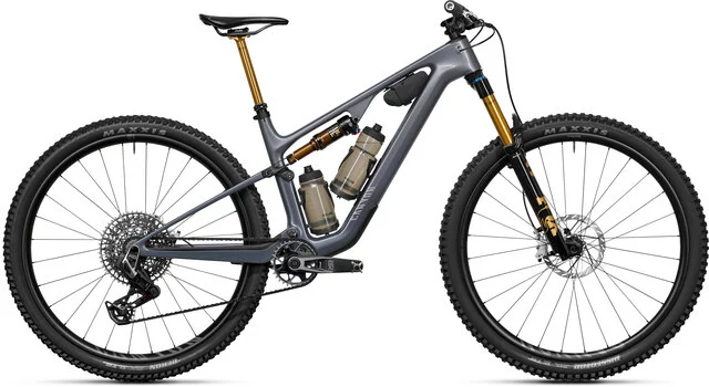 2027_CJS_lux-trail_CF9_4405_M194_P03_Job-460-CJ-Lux-Trail-gear