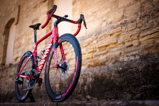 Enric Mas - Canyon Aeroad CFR 8.jpg