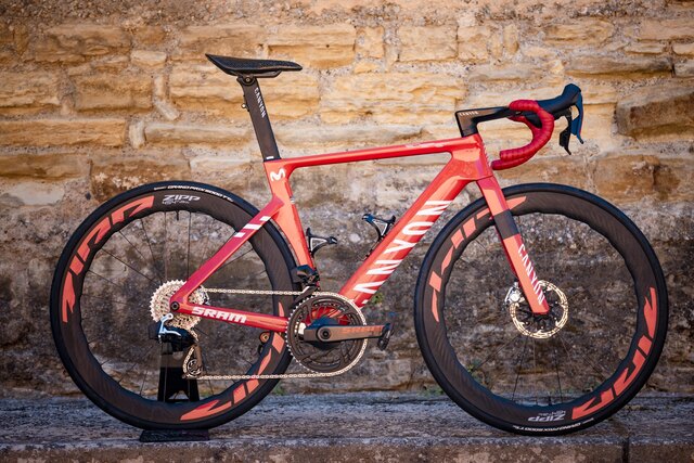 Enric Mas - Canyon Aeroad CFR 3.jpg