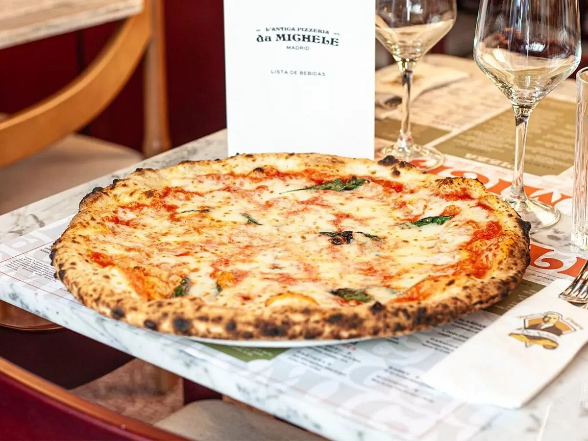 L'Antica pizzería da Michele_Margherita.jpg