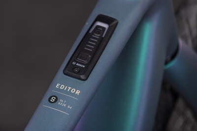 123300 Editor Hybrid SLT 400X_D_01