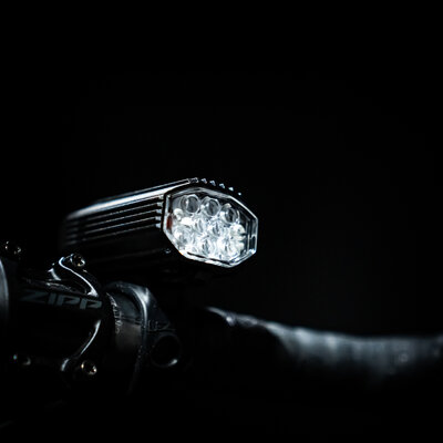1-LED-16-V337_LITE DRIVE 1200+ FRONT_Web 1500x1500_KP230725-001 (1).jpg