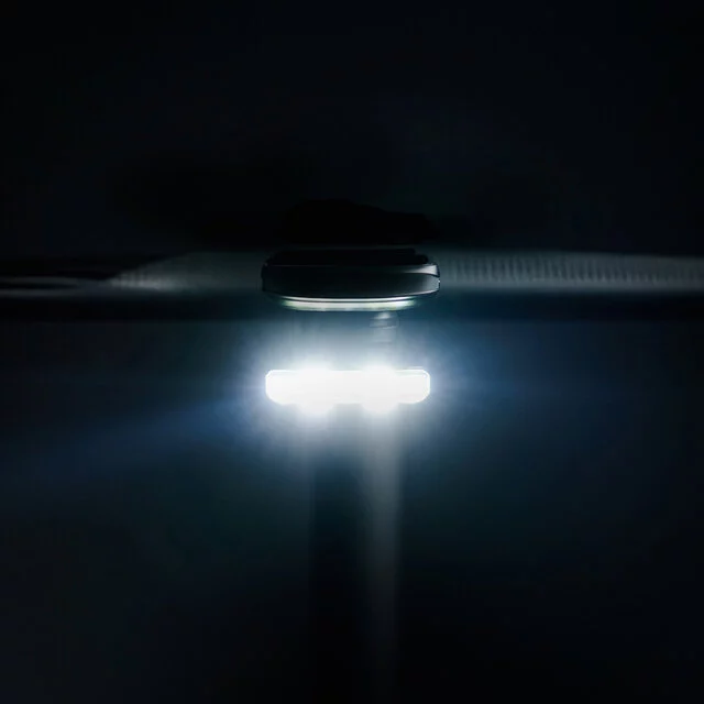 1-LED-44-V137_RoadDrive500_lifestyle_03_R0