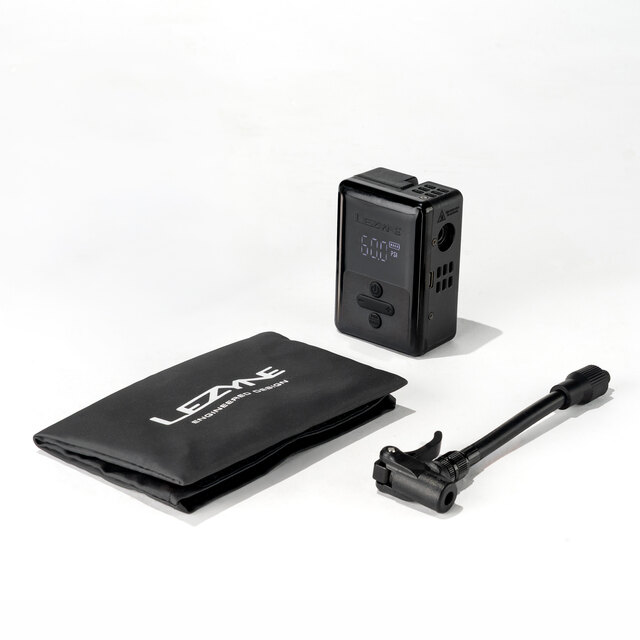 1-EP-EDRIVE-V137_E-Drive_Black_Studio_01.jpg