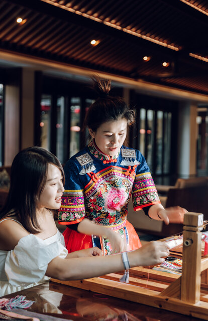 Banyan Tree Anji - SHE Ethnic Ribbon Weaving Tradition.jpg