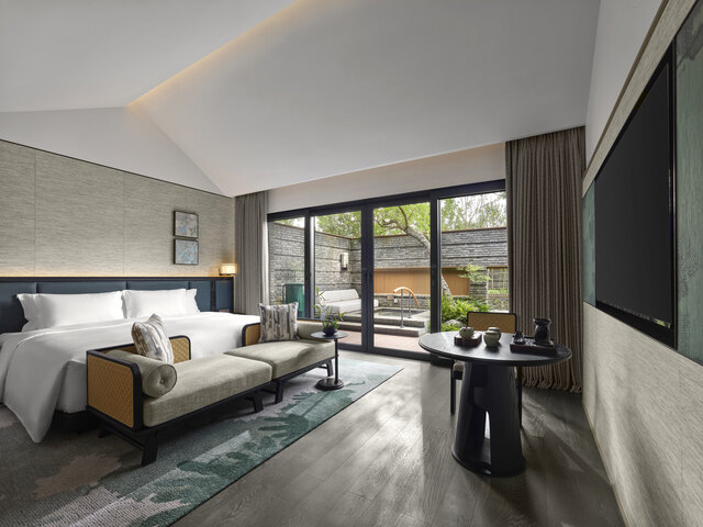 Banyan_Tree_Mount_Emei_Garden_Villa_King[1].jpg