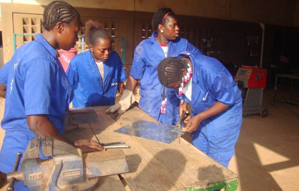 Des femmes dans des "métiers d'homme" au Burkina Faso