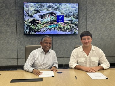 Anantara Dragon Seseh Bali Resort Signing Ceremony - Dillip Rajakarier, CEO of Minor Hotels and Group CEO of Minor International, and Artur Mkhitaryan, Founder and CEO of Taryan Group