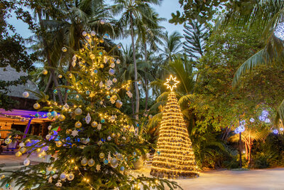 Anantara Kihavah - Festive 1.jpg