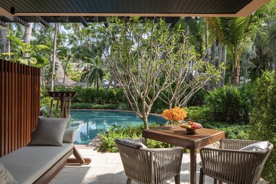 Anantara Hua Hin Resort_Deluxe Pool Access Bedroom.jpg