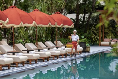 Anantara_Siam_Bangkok_Hotel_Pool_View_Lounge_Chair(3) (1).jpg