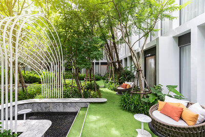 NH Hua Hin Outdoor Lounge Area.jpg