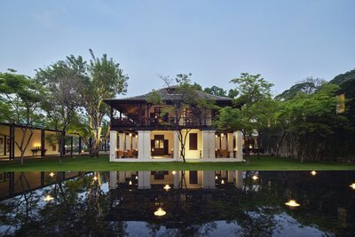 Anantara_Chiang_Mai_Resort_Restaurant_The_Service_1921_Colonial_HouseExterior.jpg