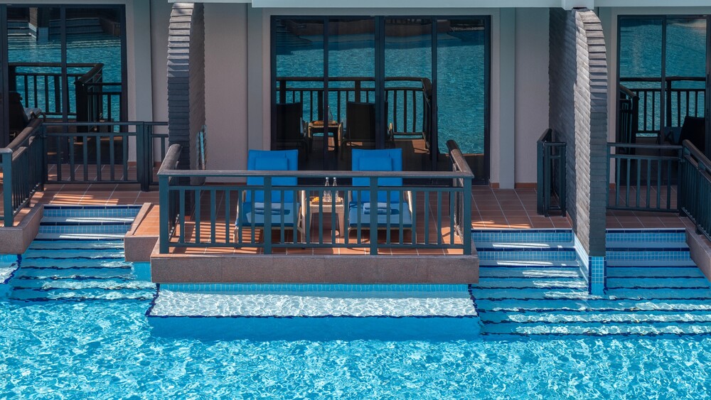 Anantara The Palm Dubai Resort_Guest Room  Lotus Lagoon Access Room Adults Only Terrace.jpg