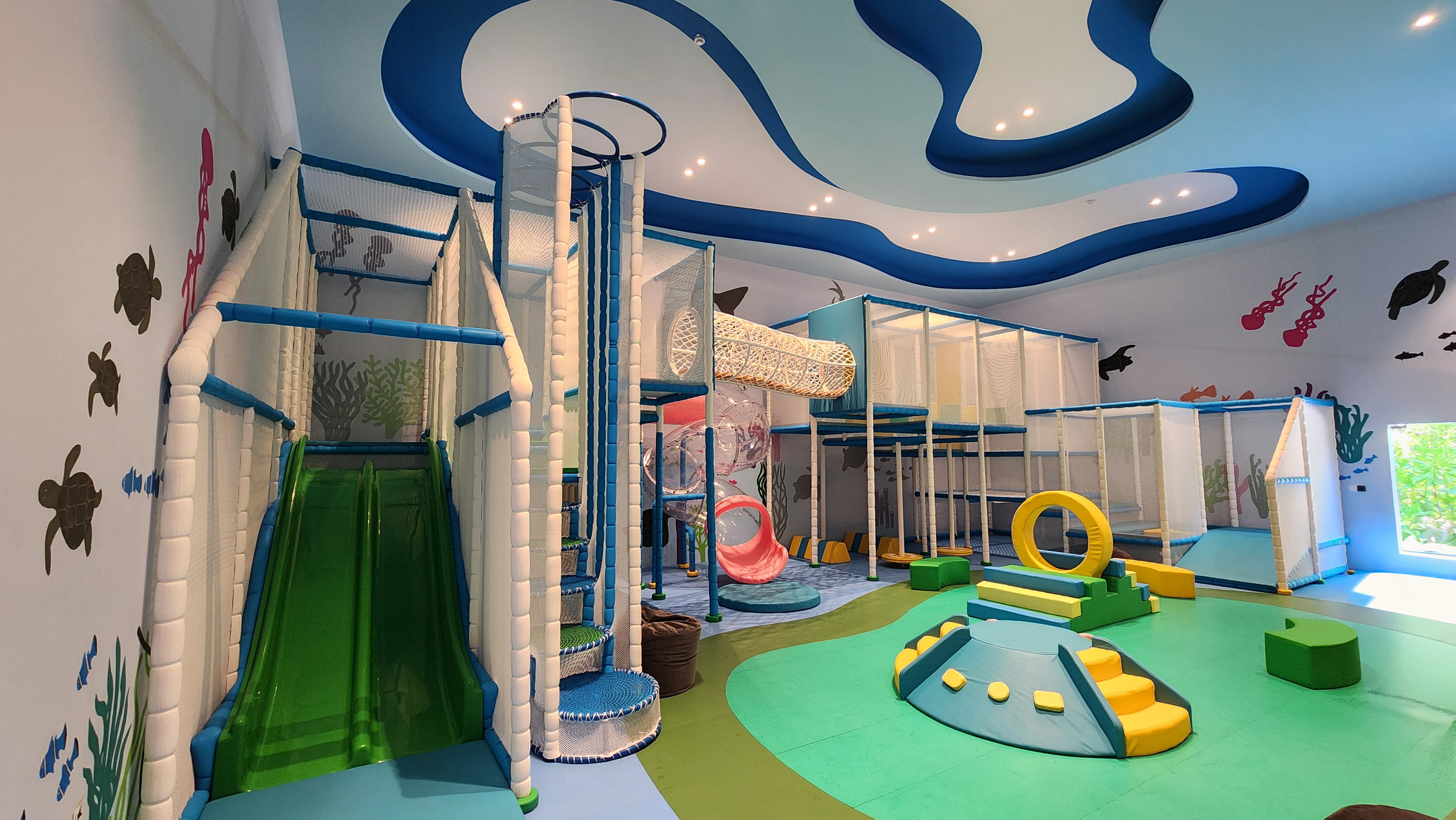 Two-storey indoor playground in The Maxies Family Club at NH Collection Maldives Reethi Resort.jpeg