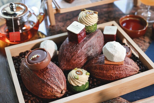 Anantara Chiang Ma Resort_The Mae On Mae Ping Atelier Afternoon Tea Cakes.jpg