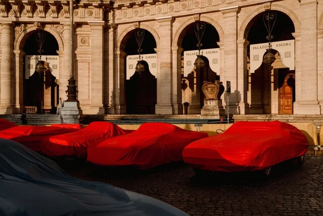 Blanketed cars outside Anantara Palazzo Naiadi - Anantara Concorso Roma 2026