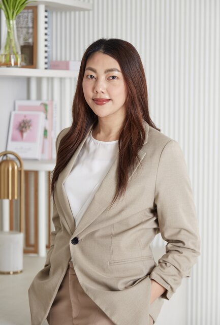 Jirapha Krataithong_General Manager of Avani Sukhumvit Bangkok_hi-res.jpg