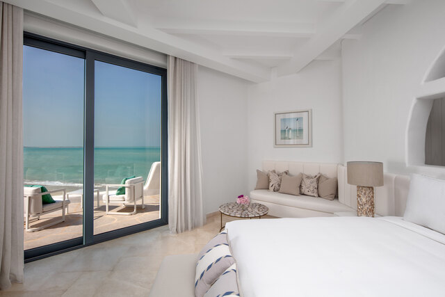 Anantara Retreat Santorini Abu Dhabi - Fira Sea View Terrace Room.jpg