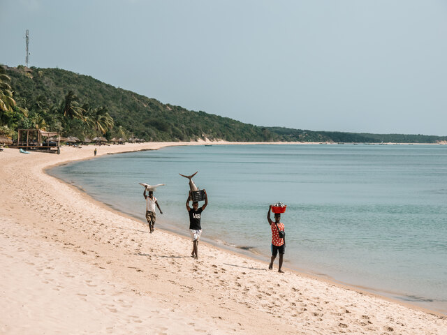 Anantara Bazaruto Island Resort_Beach Local Communities Fisherman.jpg