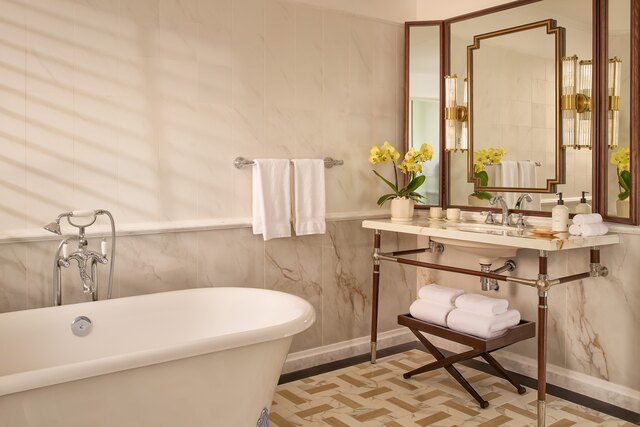 Anantara Hoi An Resort_Anantara Two Bedroom River Suite_Bathroom.jpg