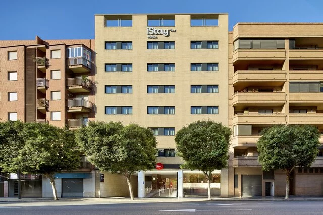 iStay_By_NH_Ciudad_De_Valencia_Hotel_Facade_General_Day_Time