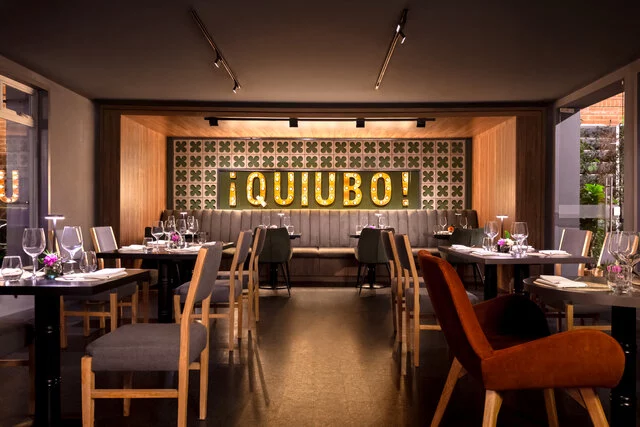Avani_Royal_Zona_T_Bogota_Quiubo_Restaurant_Frontal