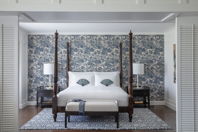 Anantara_Siam_Bangkok_Hotel_Guest_Room_Two_Bedroom_Jim_Thompson_Explorer_Suite_King_Bedroom.jpg