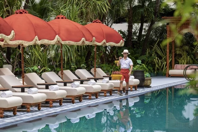 Pool at Anantara Siam Bangkok Hotel