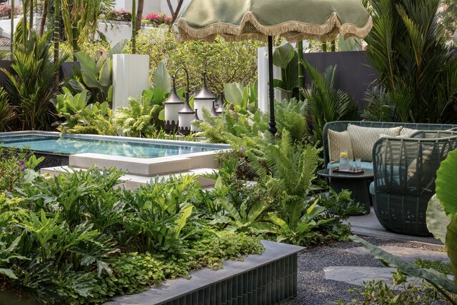 Anantara_Siam_Bangkok_Hotel_Guest_Room_Amenity_Garden_Pool_Villa_Private_Pool_View.jpg