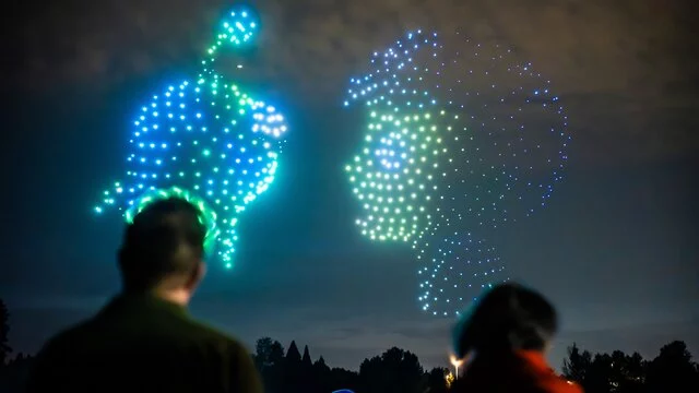 DroneArt Show: Space Chase