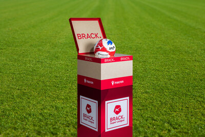 Brack-Super-League-Kampagne_Ballstehle-Mockup.jpg