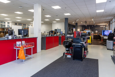 Mägenwil U1 - Abholschalter Showroom (5)