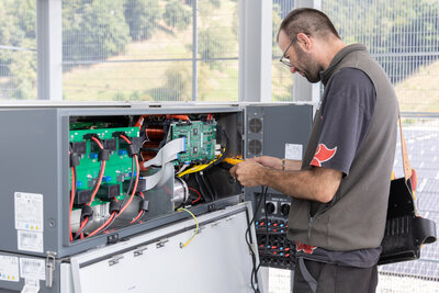 Willisau Brack.Alltron Mitarbeiter Solaranlage (2)